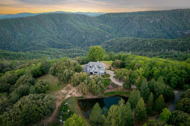 10526 Indian Shack Rd, Nevada City, CA 95959