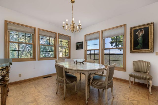 10526 Indian Shack Rd, Nevada City, CA 95959