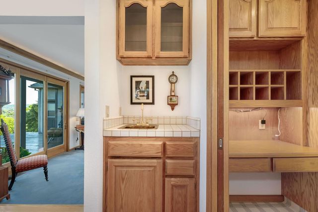 10526 Indian Shack Rd, Nevada City, CA 95959