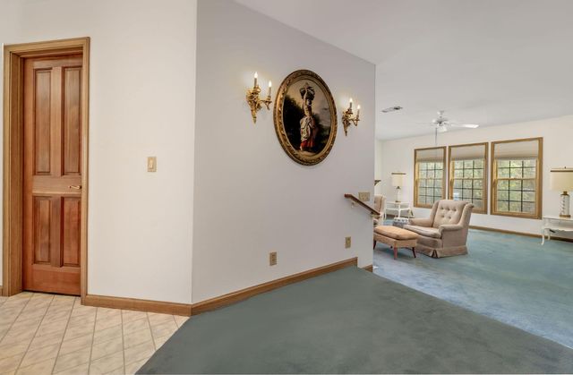 10526 Indian Shack Rd, Nevada City, CA 95959