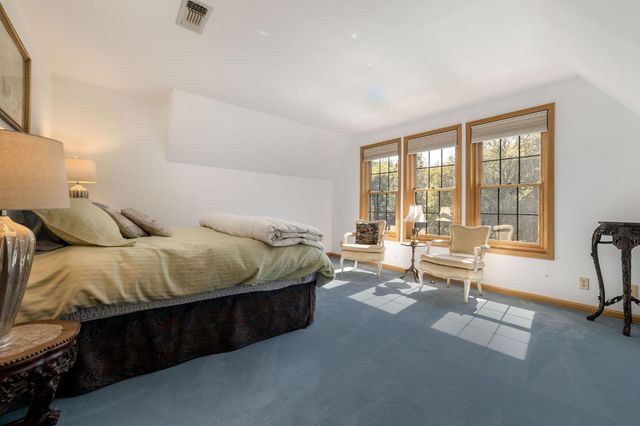 10526 Indian Shack Rd, Nevada City, CA 95959