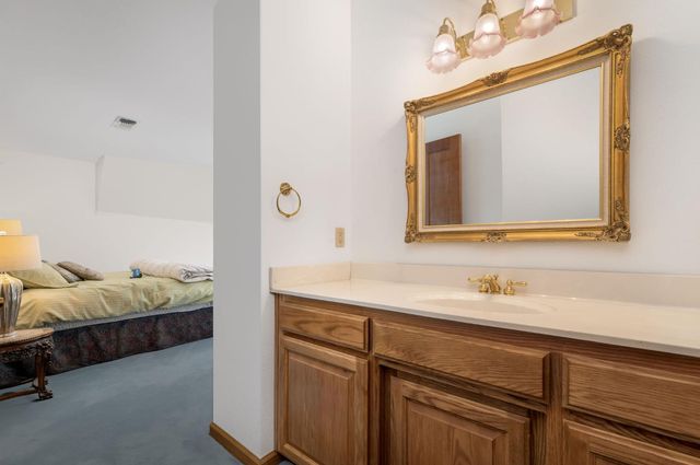 10526 Indian Shack Rd, Nevada City, CA 95959