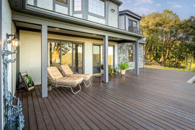 10526 Indian Shack Rd, Nevada City, CA 95959