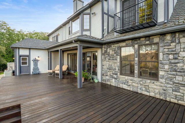 10526 Indian Shack Rd, Nevada City, CA 95959