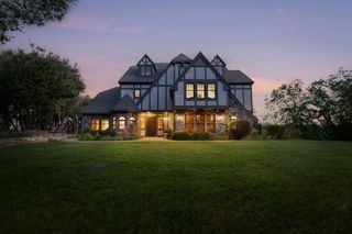 10526 Indian Shack Rd, Nevada City, CA 95959