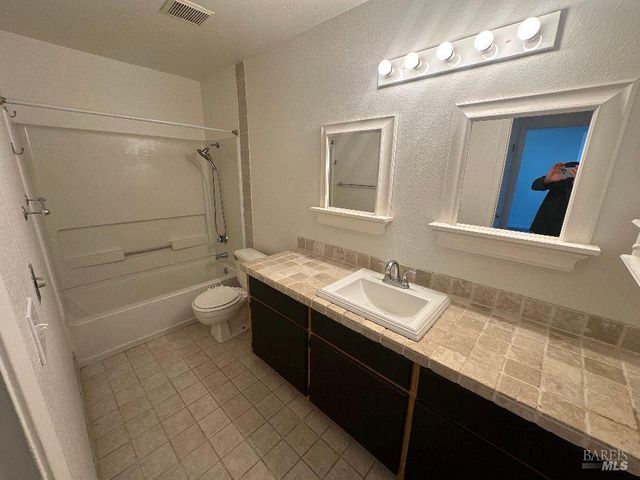 237 LIGHTHOUSE Dr, Vallejo, CA 94590