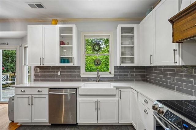 9395 Edgewater Drive, Gainesville, GA 30506