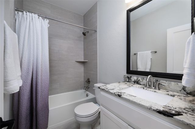 7070 Racehorse Drive, Waller, TX 77484