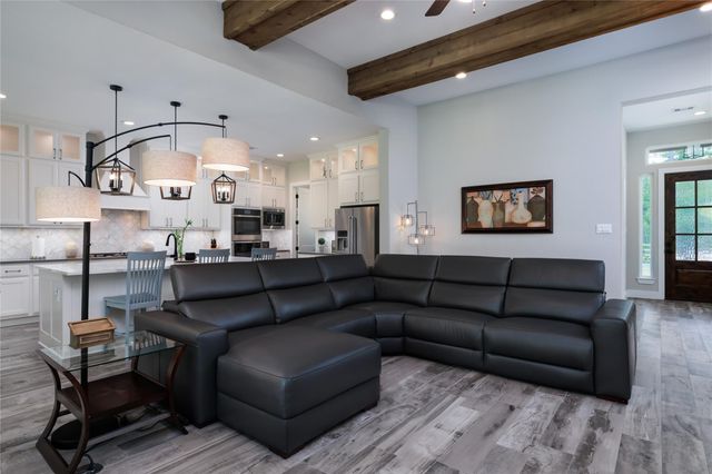 7070 Racehorse Drive, Waller, TX 77484