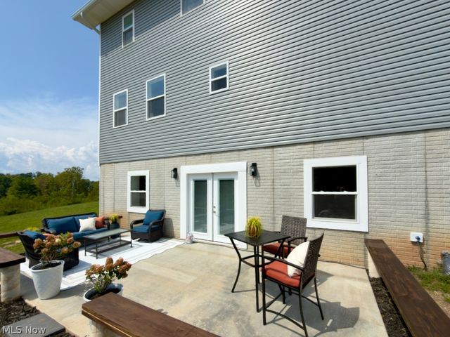 80 Lewis Pointe Drive, Vincent, OH 45784