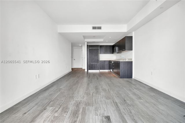 55 SW 9th St 3504, Miami, FL 33130