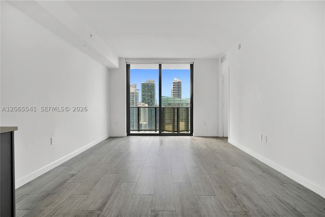 55 SW 9th St 3504, Miami, FL 33130