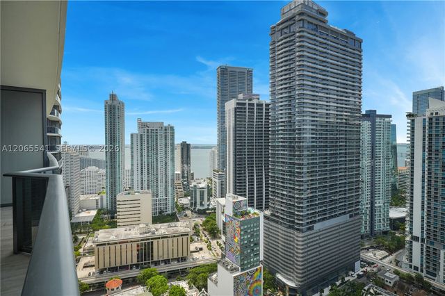 55 SW 9th St 3504, Miami, FL 33130