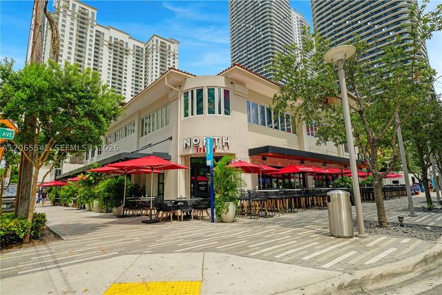 55 SW 9th St 3504, Miami, FL 33130