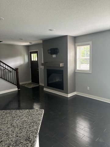 11184 69th Street NE, Albertville, MN 55301