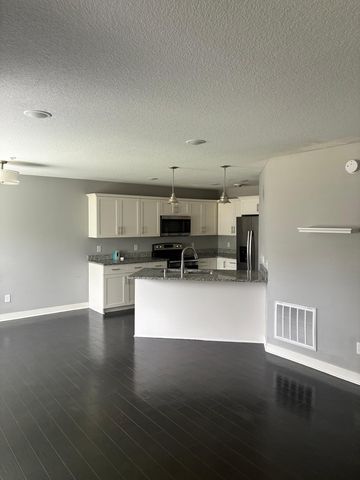 11184 69th Street NE, Albertville, MN 55301