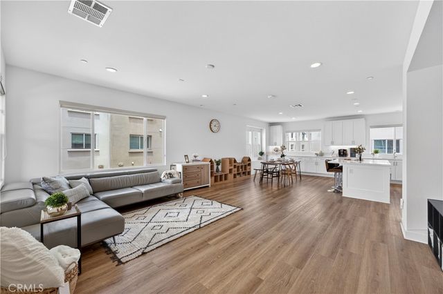 12903 Calabria, La Mirada, CA 90638