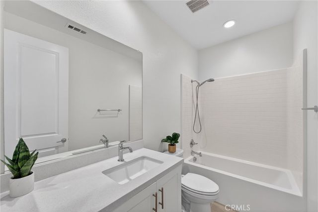 12903 Calabria, La Mirada, CA 90638