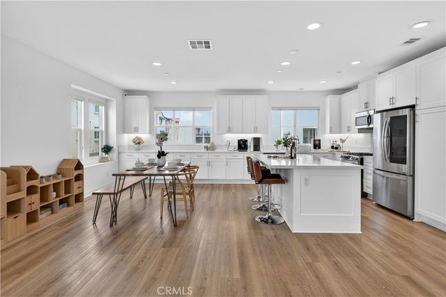 12903 Calabria, La Mirada, CA 90638