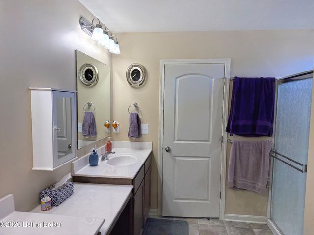 3718 Creekstone Bluff Blvd, La Grange, KY 40031