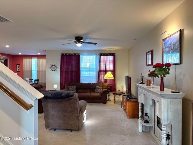 3718 Creekstone Bluff Blvd, La Grange, KY 40031