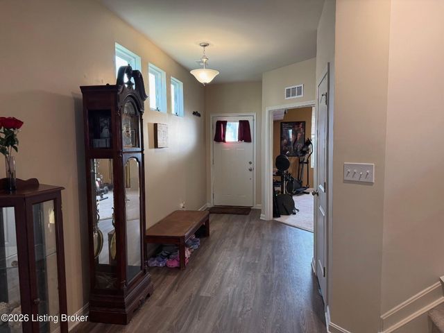 3718 Creekstone Bluff Blvd, La Grange, KY 40031