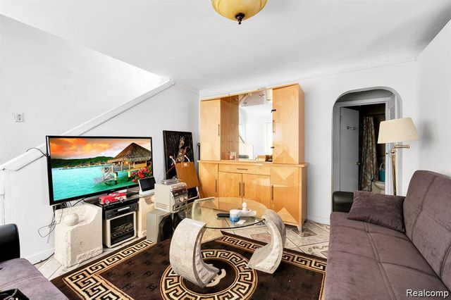 26330 N Ross Street, Inkster, MI 48141