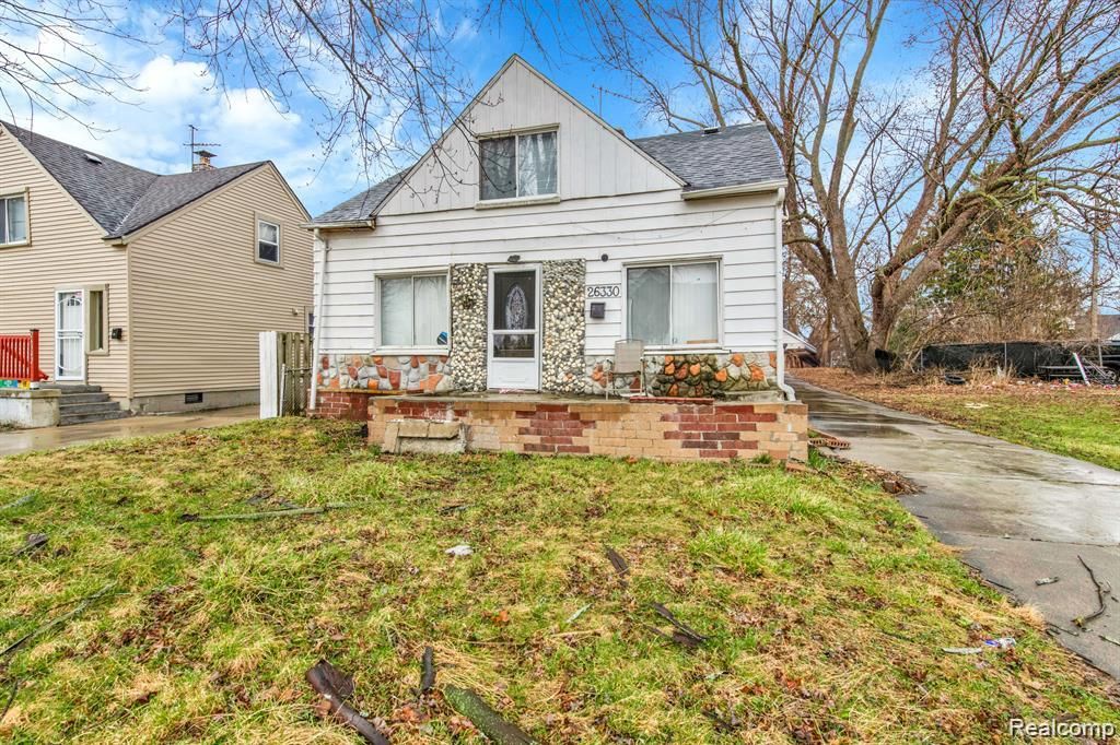 26330 N Ross Street, Inkster, MI 48141