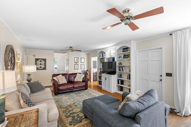 103 Spring Valley Court, Dothan, AL 36303
