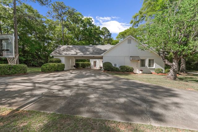 103 Spring Valley Court, Dothan, AL 36303