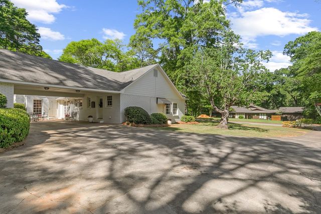 103 Spring Valley Court, Dothan, AL 36303