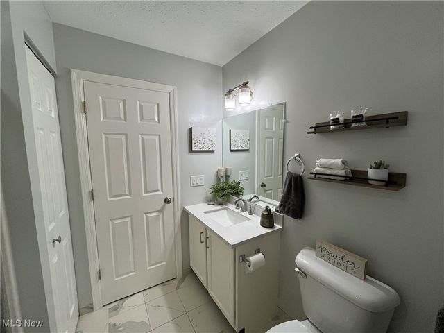 3510 E Prescott Circle, Cuyahoga Falls, OH 44223