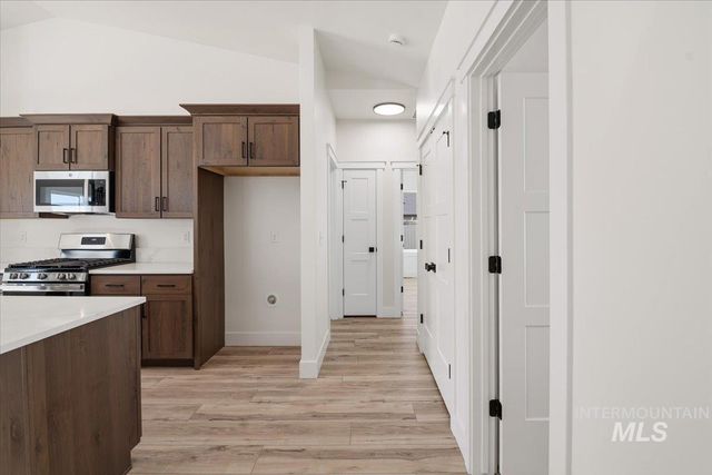 1011 23rd Ave E, Jerome, ID 83338
