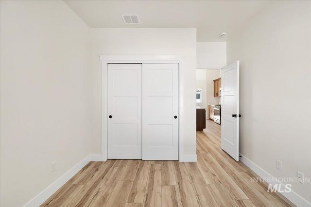 1011 23rd Ave E, Jerome, ID 83338