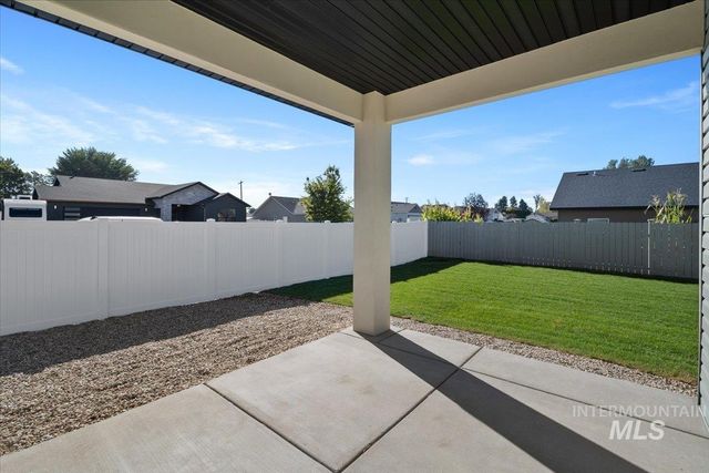1011 23rd Ave E, Jerome, ID 83338