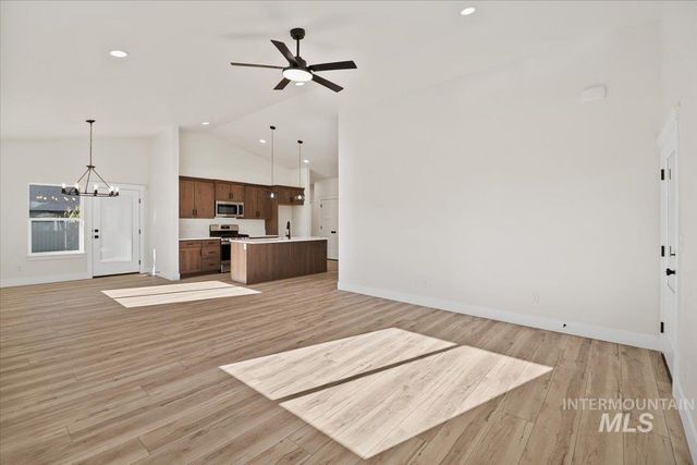 1011 23rd Ave E, Jerome, ID 83338