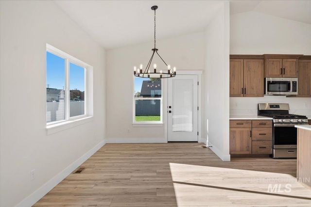1011 23rd Ave E, Jerome, ID 83338