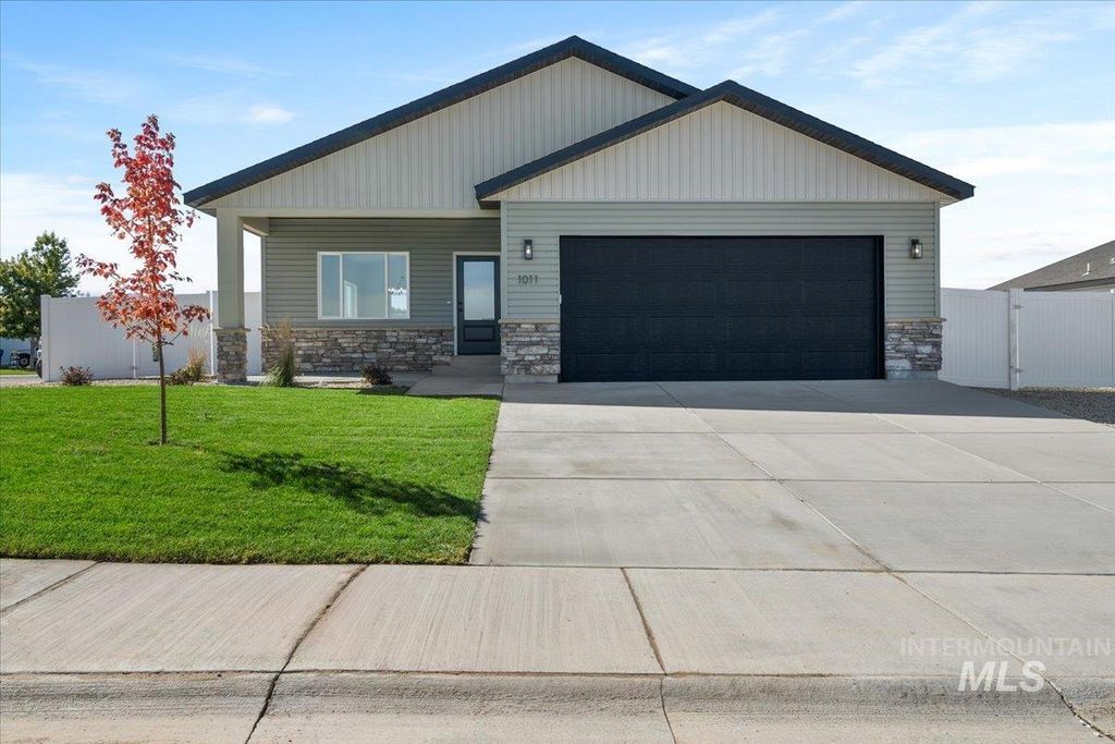1011 23rd Ave E, Jerome, ID 83338