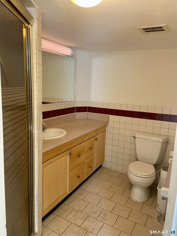 1700 Broadbridge Avenue B48, Stratford, CT 06614