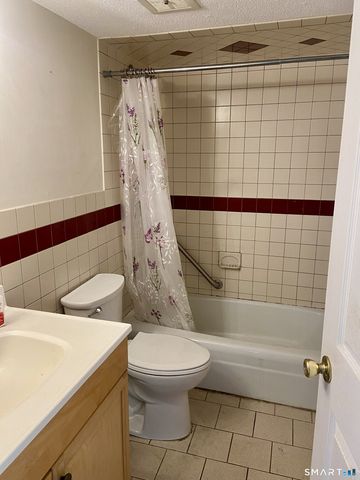 1700 Broadbridge Avenue B48, Stratford, CT 06614