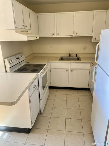 1700 Broadbridge Avenue B48, Stratford, CT 06614