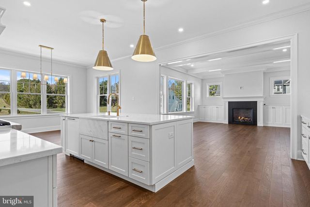 302 OLD KINGFISHER LN, Malvern, PA 19355
