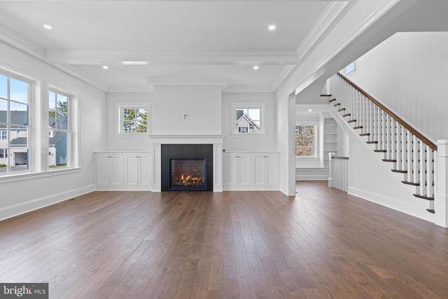 302 OLD KINGFISHER LN, Malvern, PA 19355