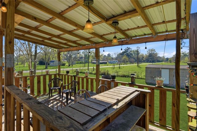 88 County Road 1333, Liberty, TX 77575