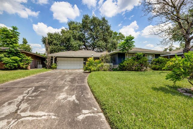 6810 Rowan Lane, Houston, TX 77074