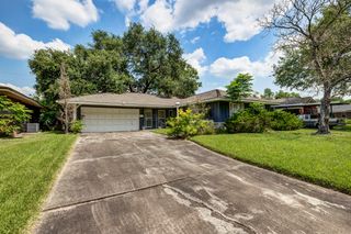 6810 Rowan Lane, Houston, TX 77074