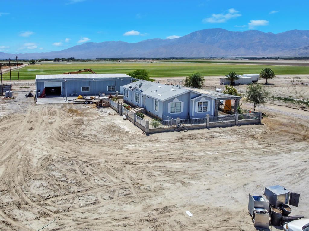 Image 6 of property listing at 67900 Fillmore Street, Thermal, CA 92274