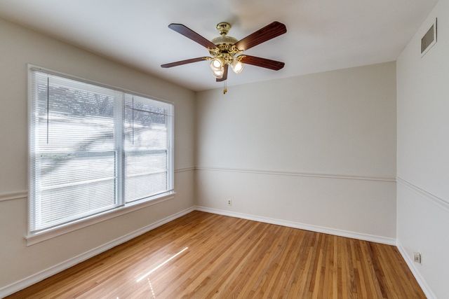 3227 San Vicente Avenue, Dallas, TX 75228