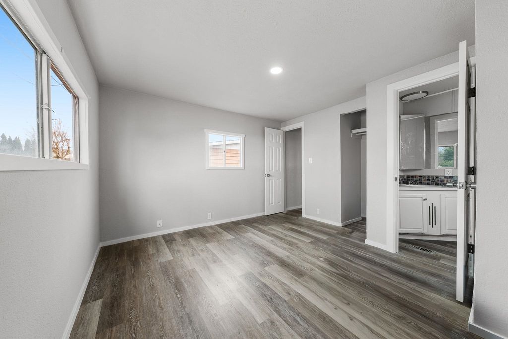 9518 E 4th Ave, Spokane, WA 99206 photo 16