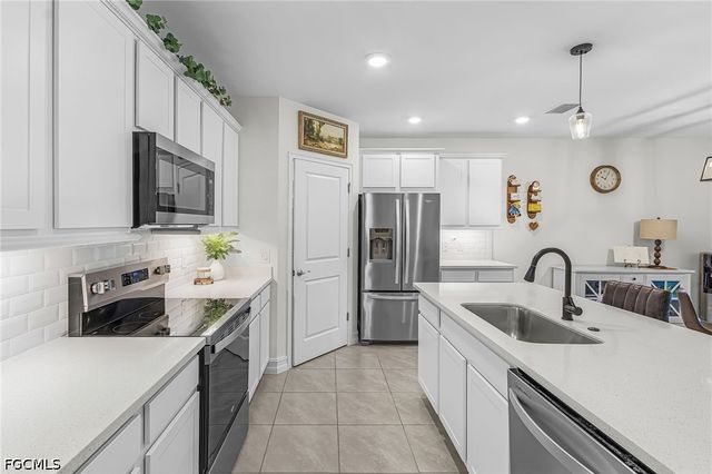 3128 Cozumel CT, Cape Coral, FL 33909